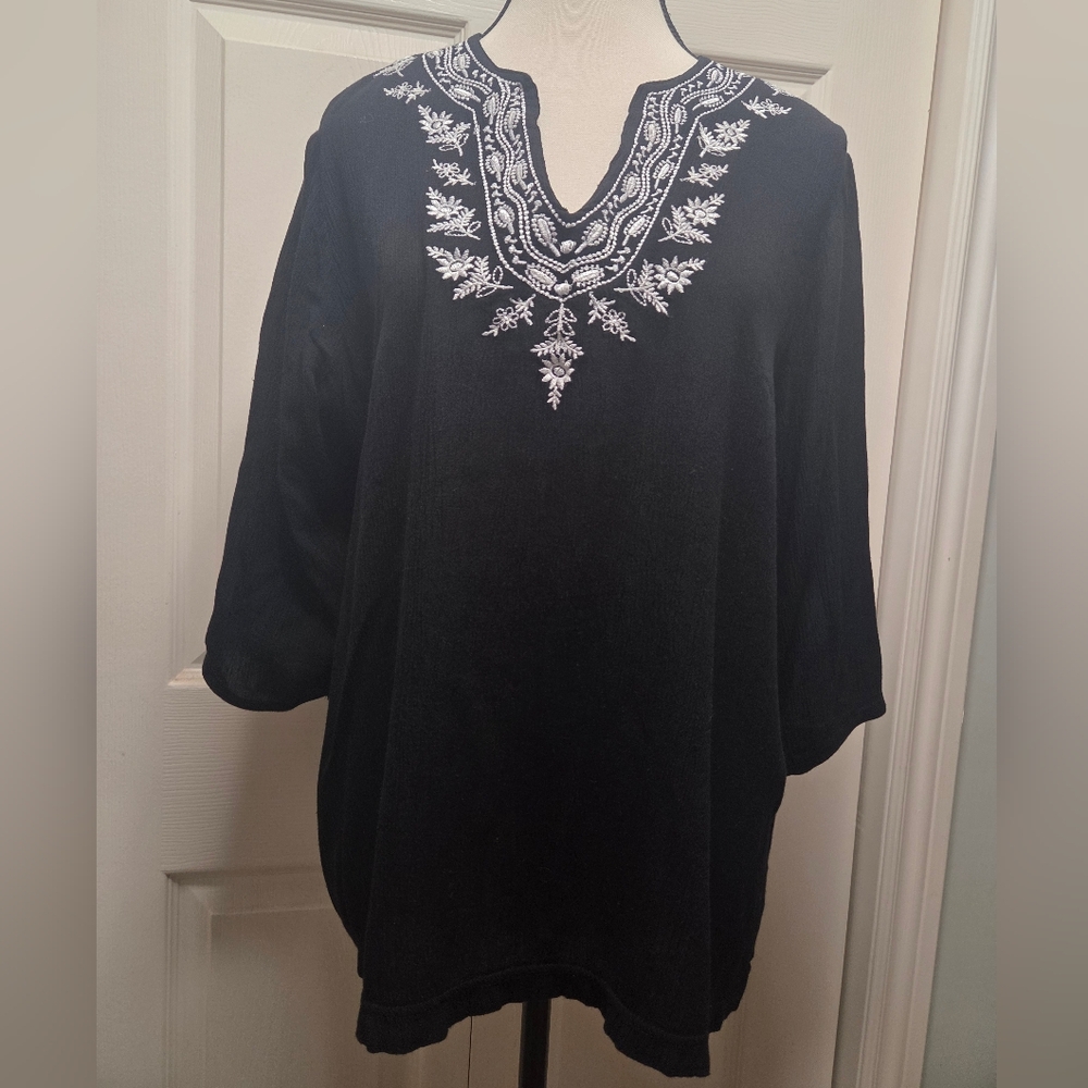 Cathy Daniels Textured Embroidered Tunic Top Made In India 100% Viscose Rayon